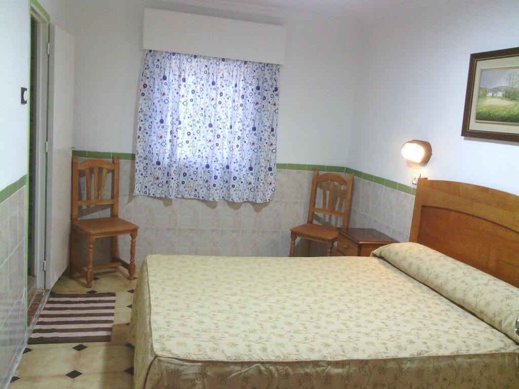 Pension La Puntilla เซวตา ภายนอก รูปภาพ