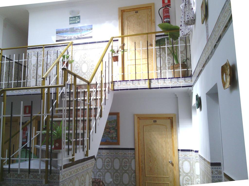 Pension La Puntilla เซวตา ภายนอก รูปภาพ