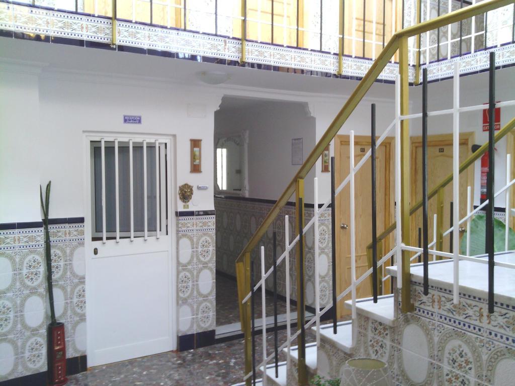 Pension La Puntilla เซวตา ภายนอก รูปภาพ